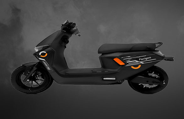 Facigoo XIAOJIU trottinette électrique noire avec accents orange, moteur 1500W et freins à disque, affichant 100 Km d'autonomie, 60 Km/h max, et fonctionnalité NFC Dash et Bluetooth.